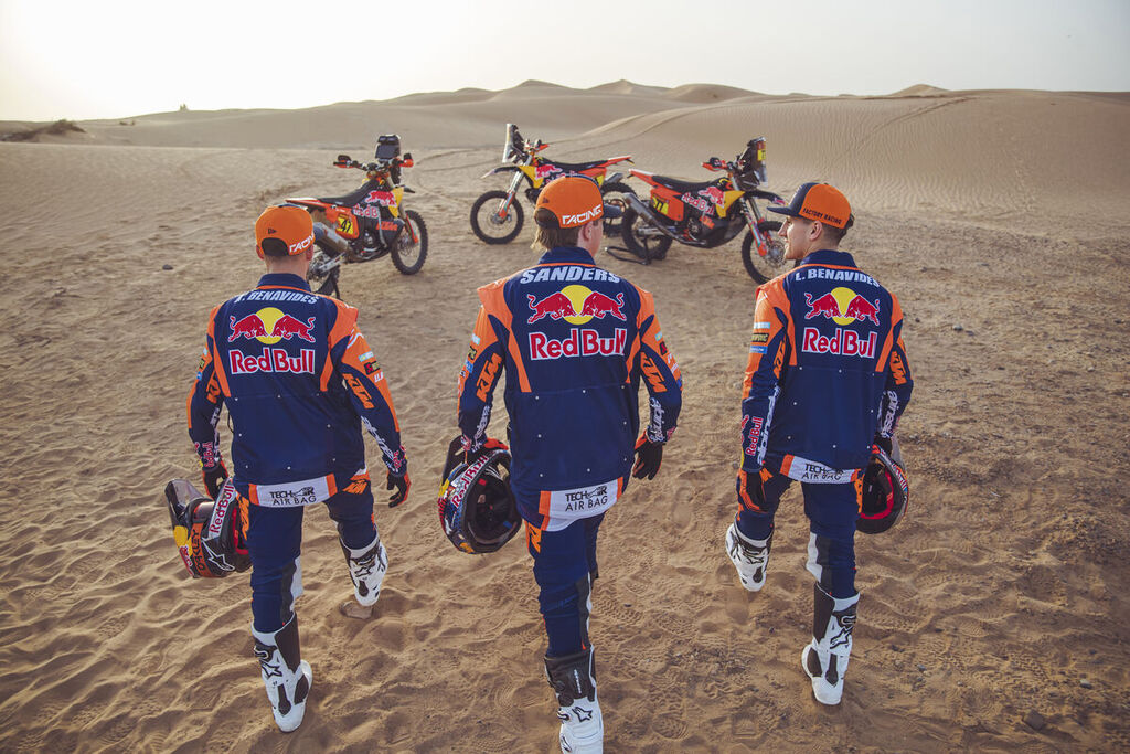 KTM RED BULL FACTORY TEAM