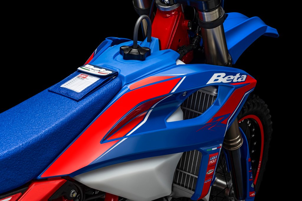 Beta 4T